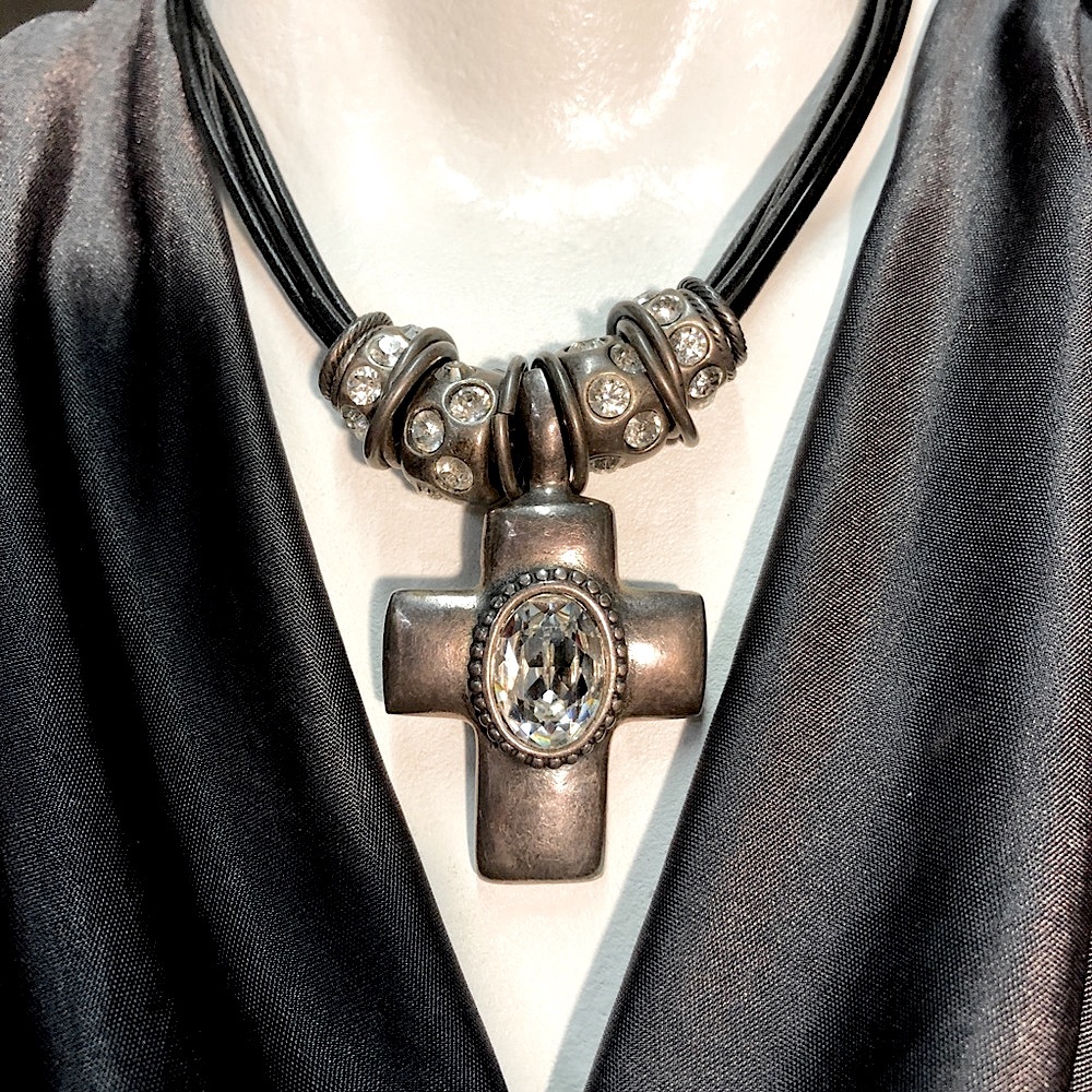 CHUNKY BOHO STYLE BLING NECKLACE